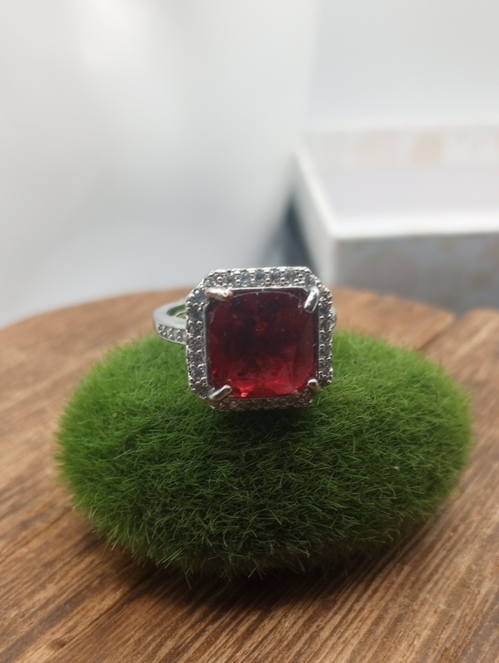 Scarlett Red Square Crystal Halo Ring - Size 8 R301
